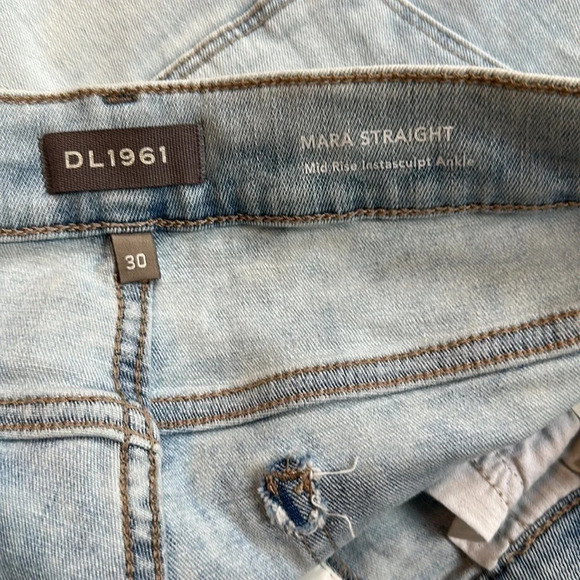 NWT DL1961 Mara Instasculpt Ankle Straight Leg, Size 30 - Picture 7 of 7